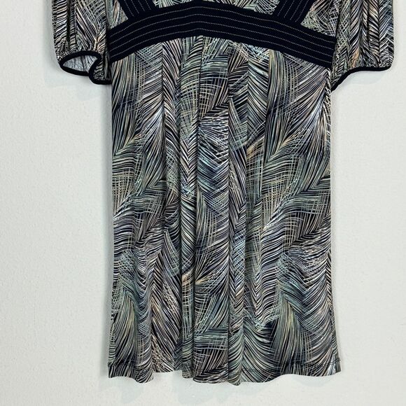 BCBGMaxAzria Feather Print Slinky Knit Short Sleeve V-Neck Dress XS - Picture 9 of 9